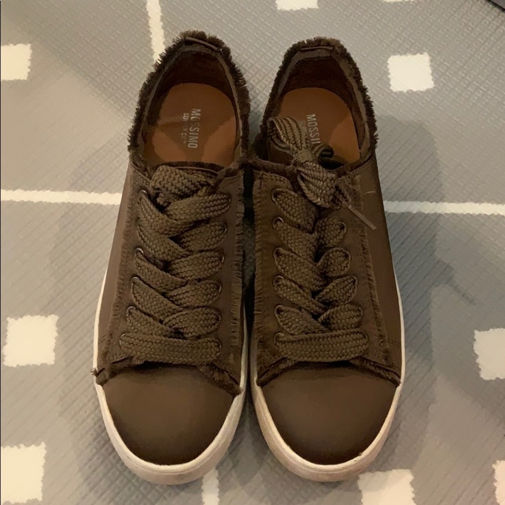 Mossimo Sneakers